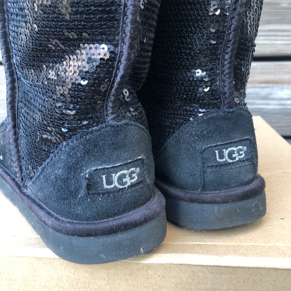 Black Ugg Classic Short Sparkle - Picture 2 of 10